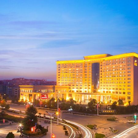 The Grand Plaza Hotel Ji'an  Buitenkant foto