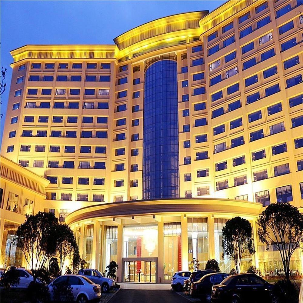 The Grand Plaza Hotel Ji'an  Buitenkant foto