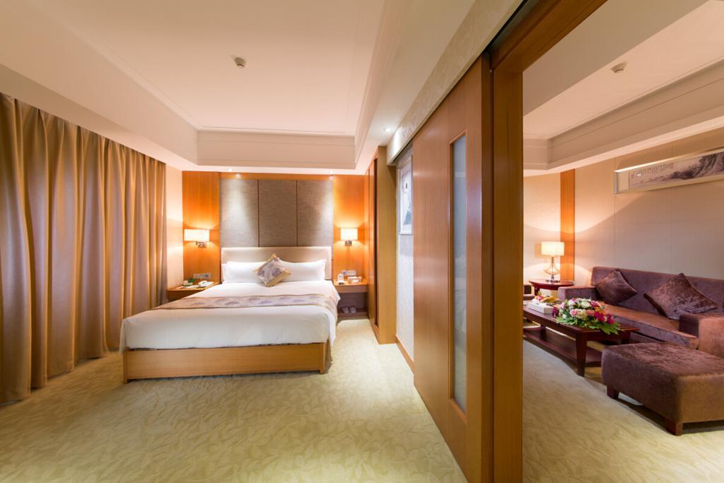 The Grand Plaza Hotel Ji'an  Buitenkant foto